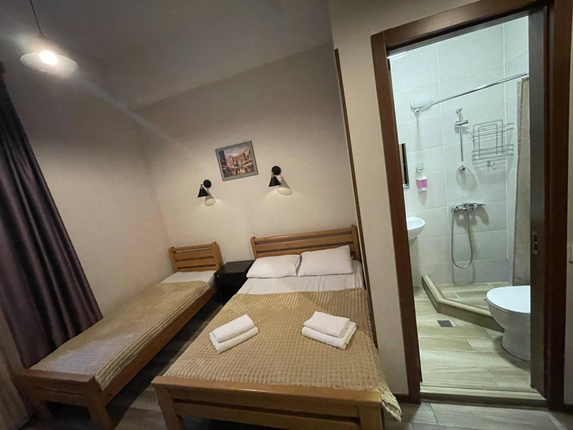 טביליסי Guest House Lion מראה חיצוני תמונה